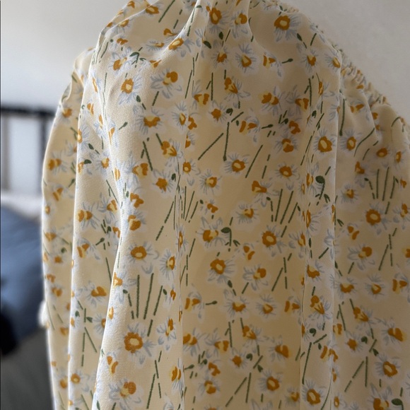 Ivy City Co XS butter yellow and baby blue Floral Smocked Midi Dress Puff Sleeve - Picture 10 of 10